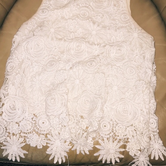 Lace tank top - Picture 2 of 2